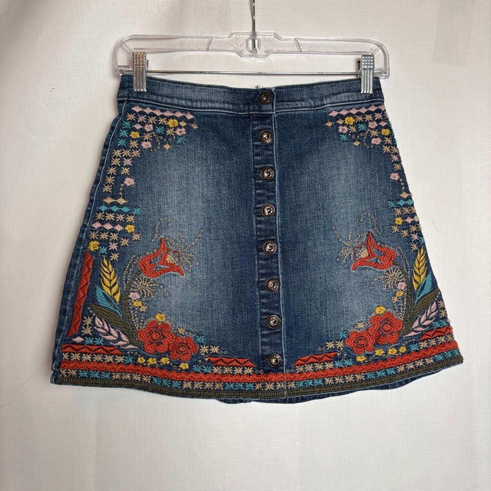Deja Vu Blue Denim Embroidered Floral Button‎ Front Mini Skirt Festival Artsy